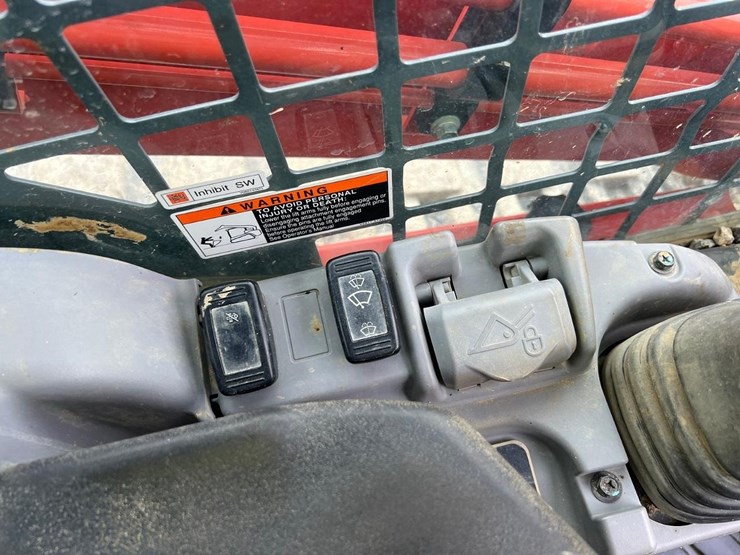 2023-kubota-svl97-2-image-23