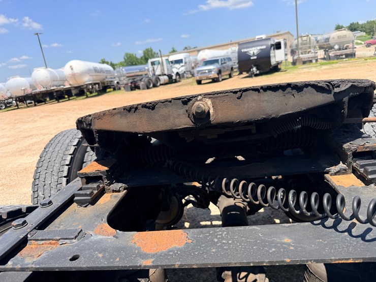 2010-kenworth-t800-image-71