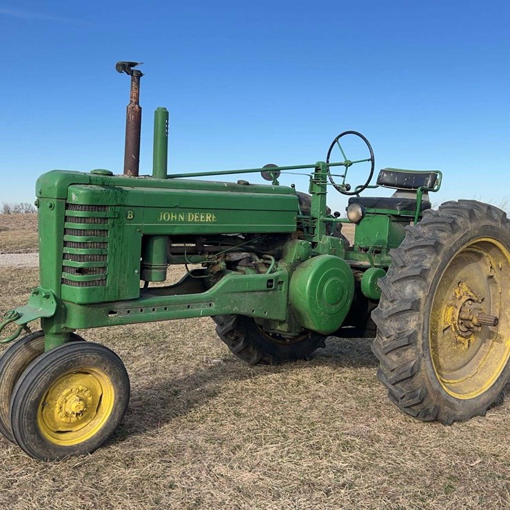 JOHN DEERE MODEL B