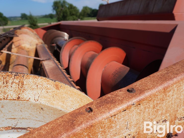 hesston-500-image-16