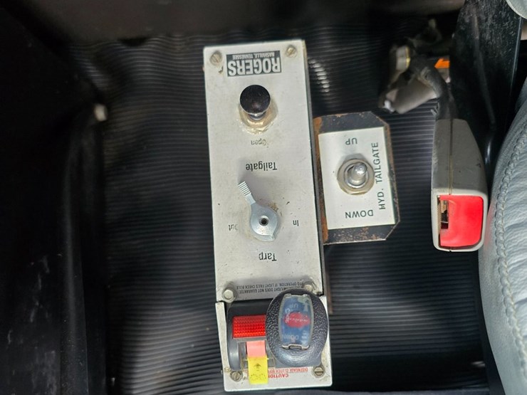 2015-kenworth-t800-image-57