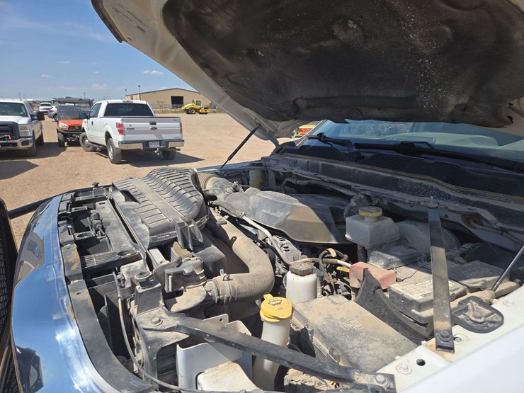 2020-ram-2500-tradesman-image-21