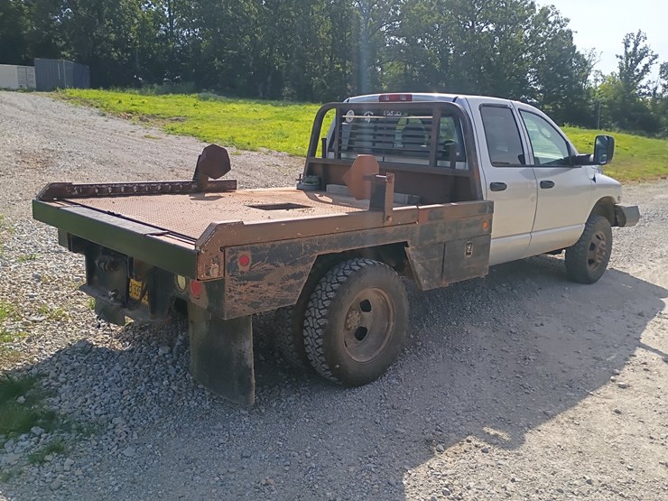 2003-dodge-ram-3500-image-9