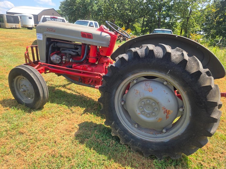 1955-ford-800-image-9