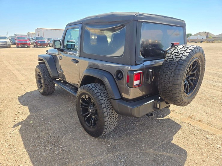 2021-jeep-wrangler-sport-image-4