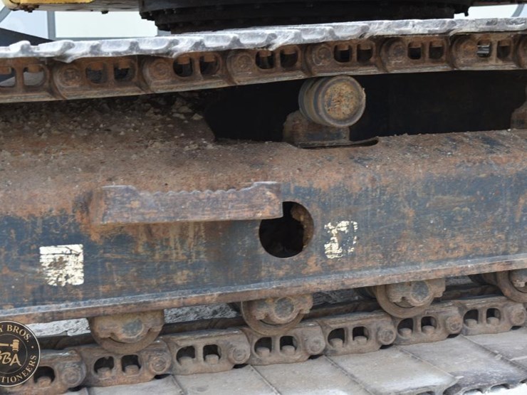 2014-komatsu-pc138us-lc-10-image-33