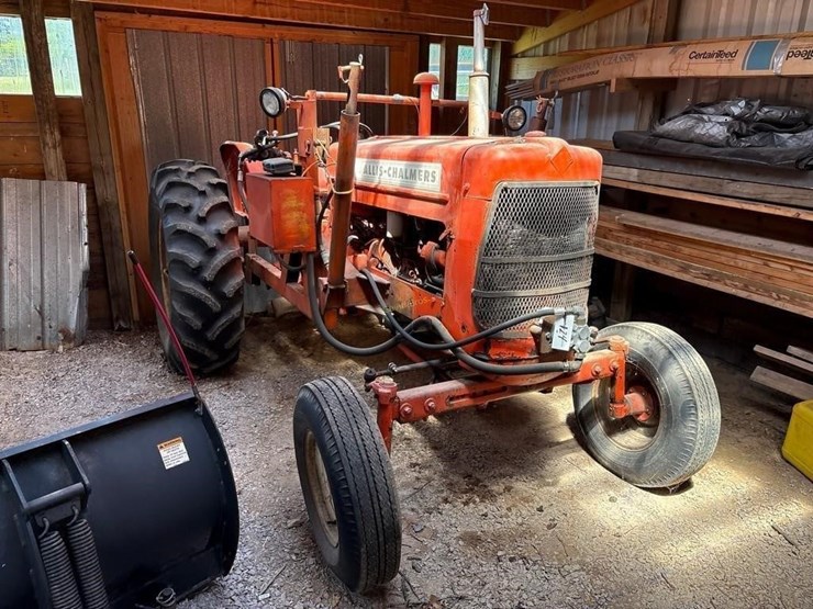 allis-chalmers-d17-gas-tractor-image-1