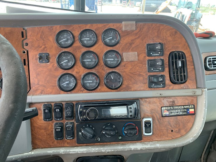 2006-peterbilt-379-image-14