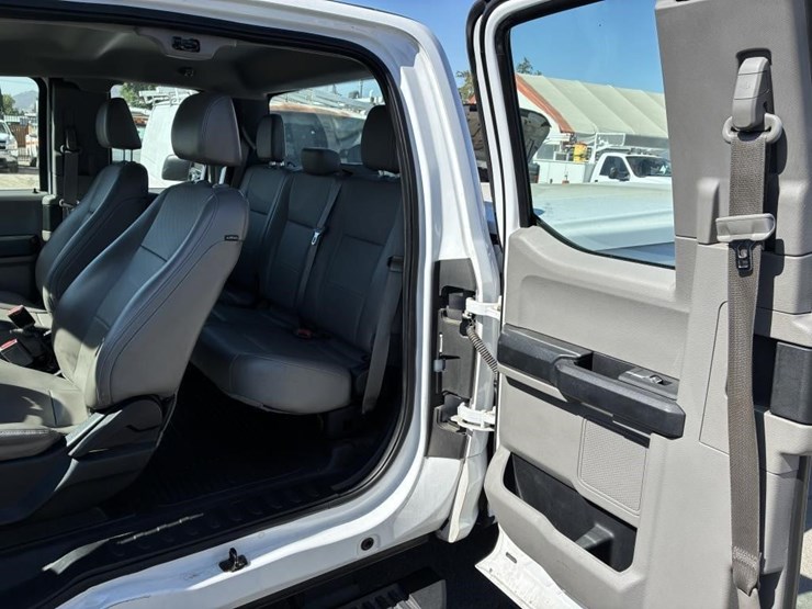 2017-ford-f250-xl-image-12