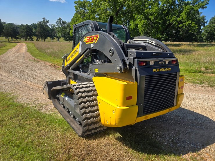 2025-new-holland-c337-image-8