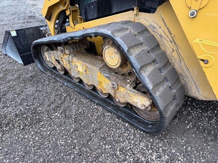 2015-caterpillar-279d-image-16