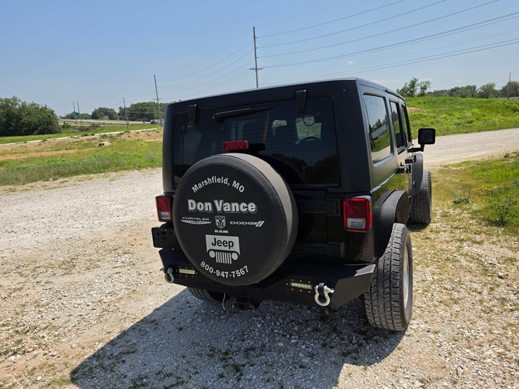 2015-jeep-wrangler-image-13