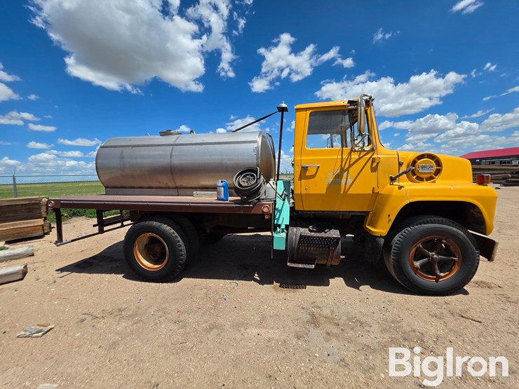 1974-ford-l8000-image-4
