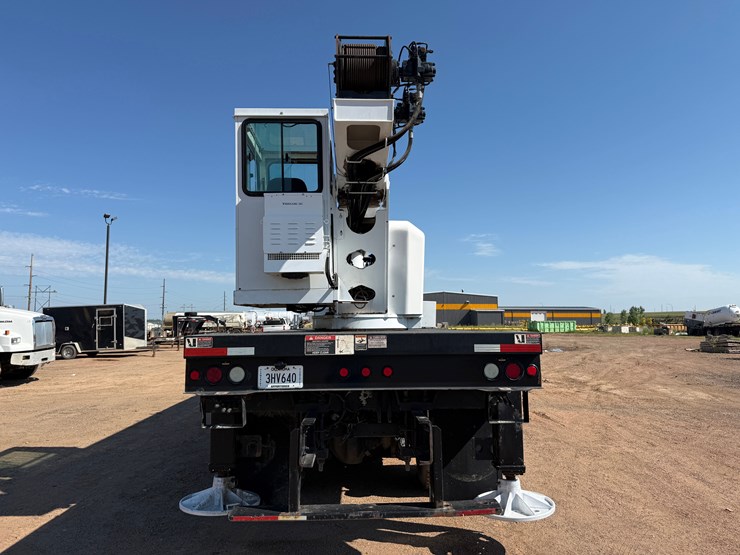 2012-peterbilt-367-image-6