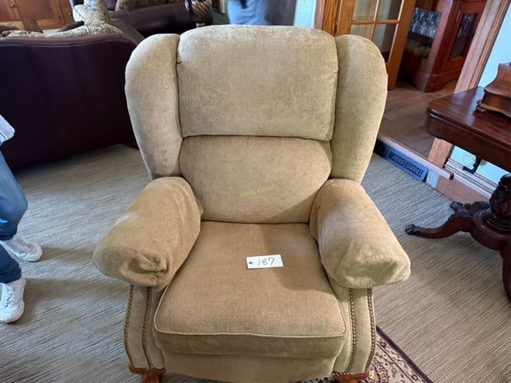 lazy-boy-recliner-chair-image-1