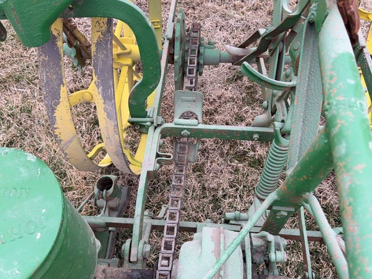 john-deere-two-row-planter-image-19