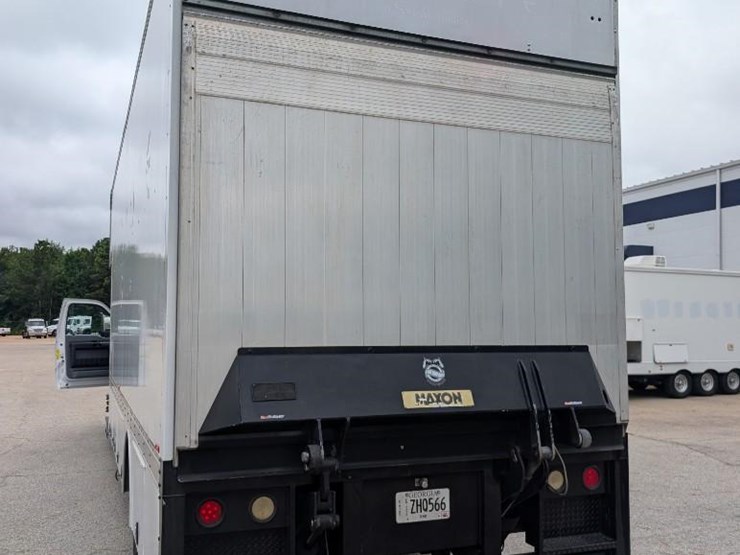 2018-ford-f650-image-17