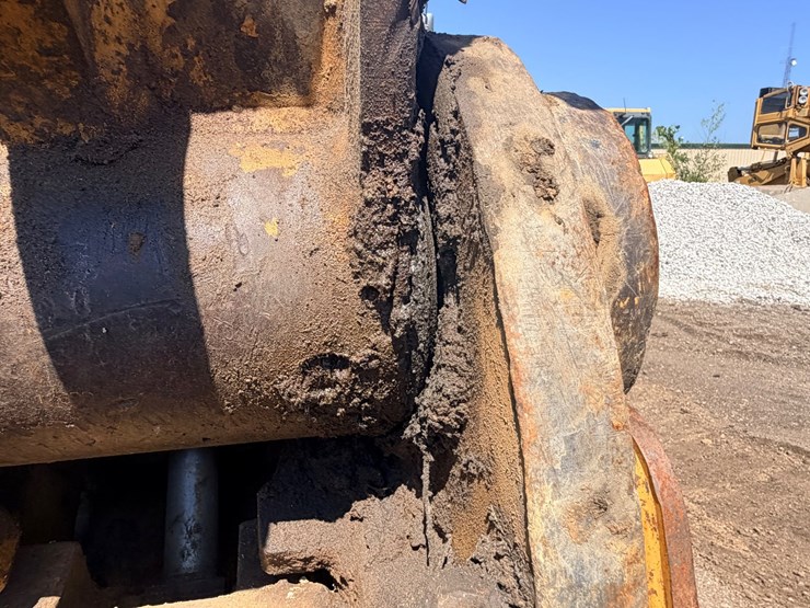 2010-caterpillar-328d-image-131