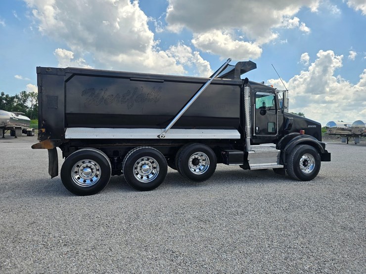 2015-kenworth-t800-image-19