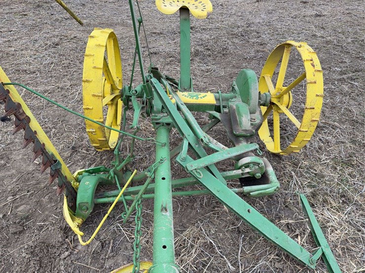 john-deere-no.-3-sickle-bar-mower-image-10