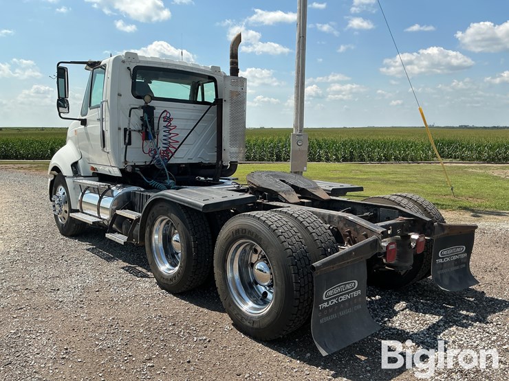 2011-international-prostar-image-7
