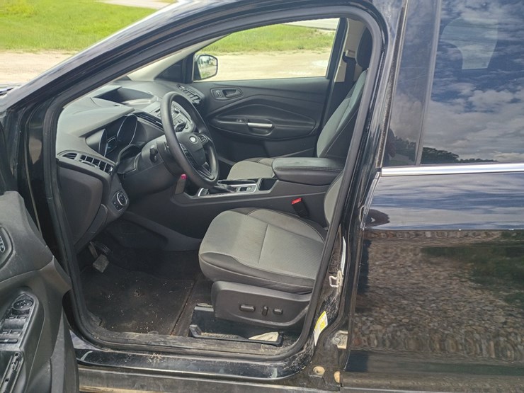 2017-ford-escape-image-27