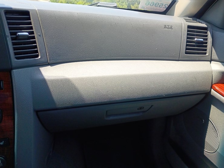 2007-jeep-grand-cherokee-image-37
