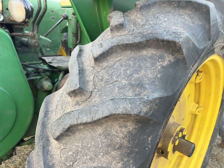 john-deere-720-image-63