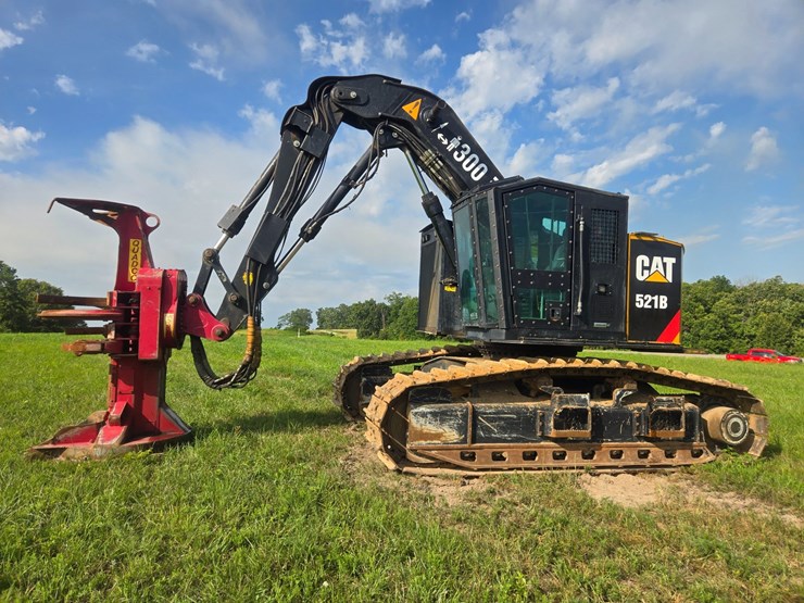 2015-caterpillar-521b-image-4