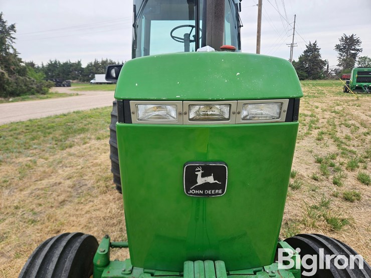 1992-john-deere-4055-image-11