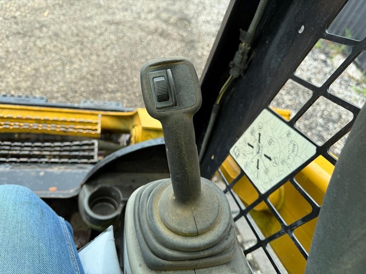 2014-caterpillar-299d-image-20