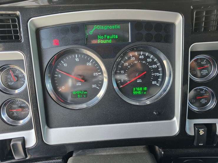 2015-kenworth-t800-image-66