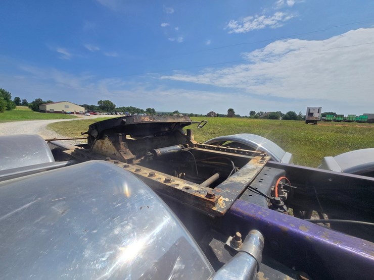 2006-kenworth-w900-image-104