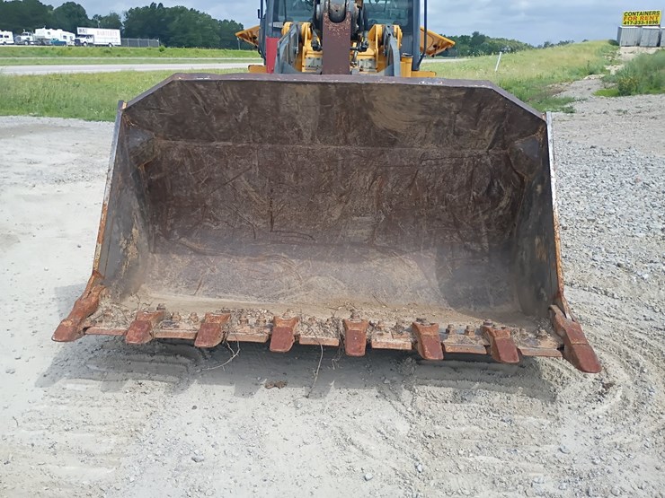 #24824-•-2008-john-deere-755d-crawler-loader-image-68