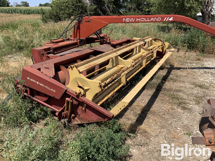 new-holland-114-image-3