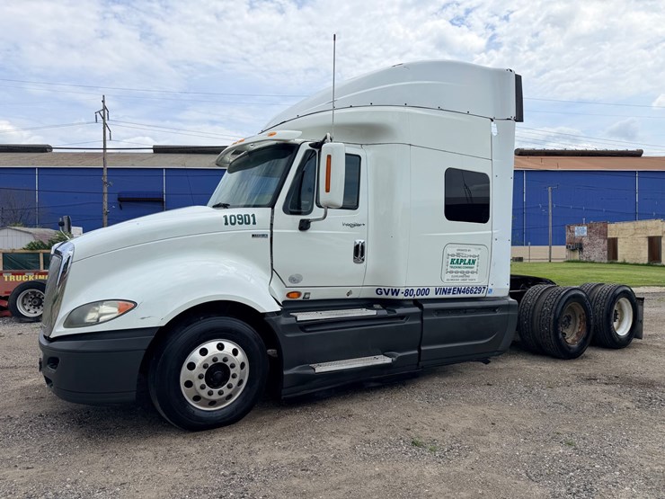 2014-international-prostar-image-3