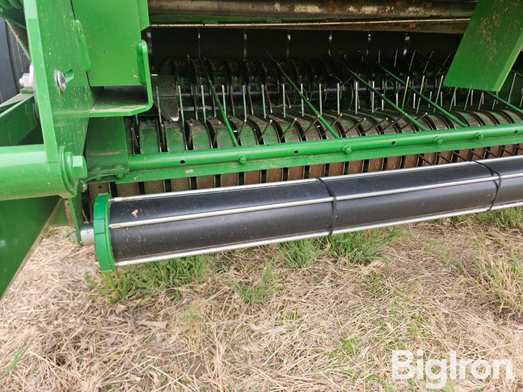 2019-john-deere-560m-image-10