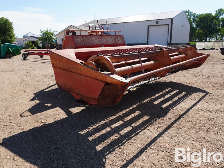 hesston-500-image-3