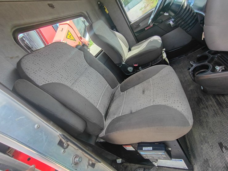 2012-kenworth-t370-image-53