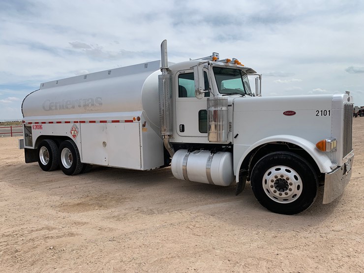 2006-peterbilt-379-image-5