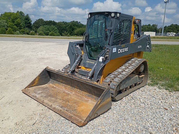 deere-325g-image-1