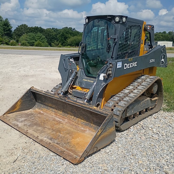 DEERE 325G