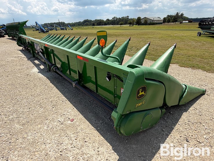 2020-john-deere-716c-image-7