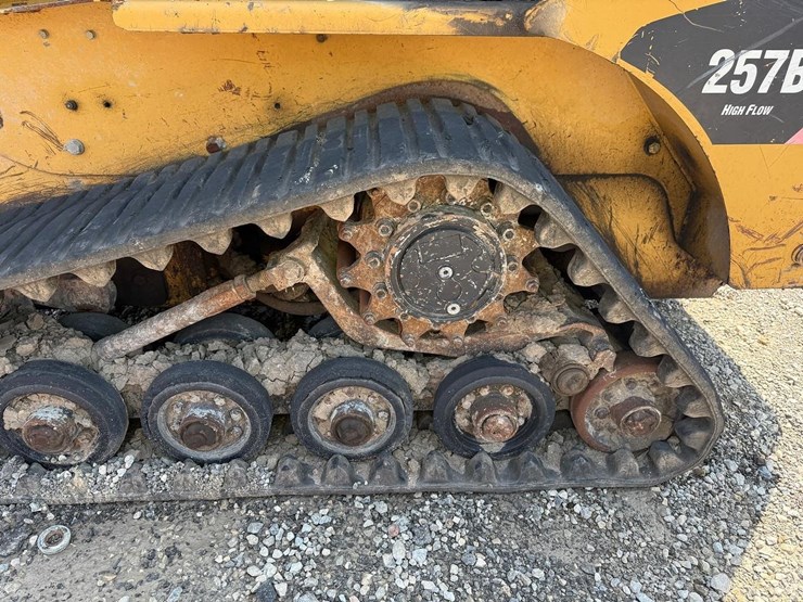 2007-caterpillar-257b2-image-17