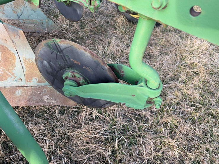 john-deere-8-image-12