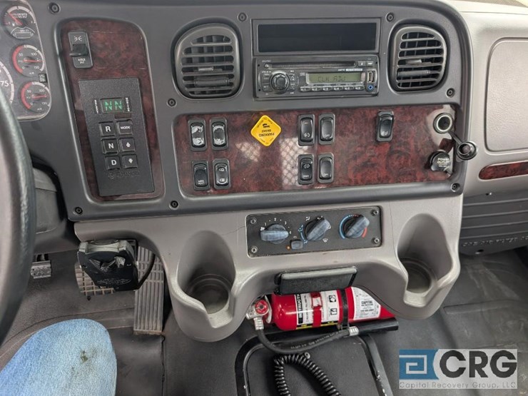 2012-freightliner-m2-stakebed-truck-image-14