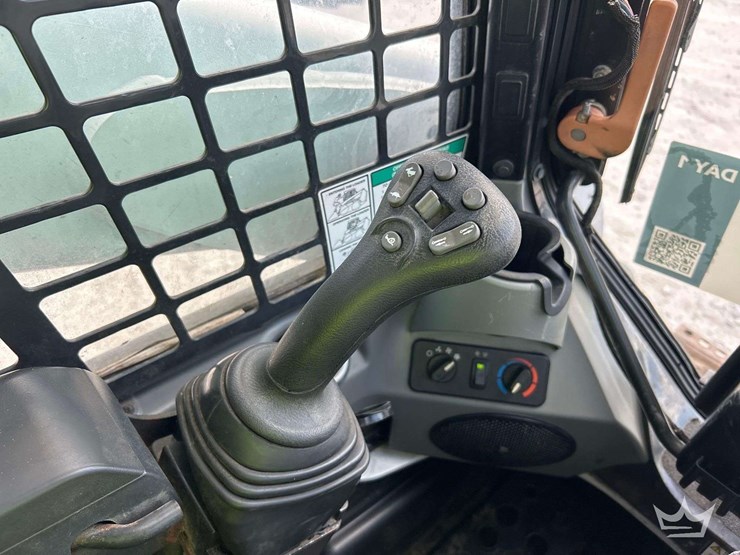 2020-bobcat-t650-image-14