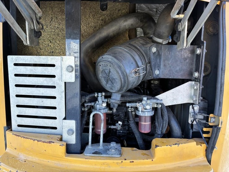 2017-deere-26g-image-16