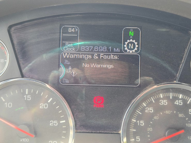 2019-kenworth-t680-image-54