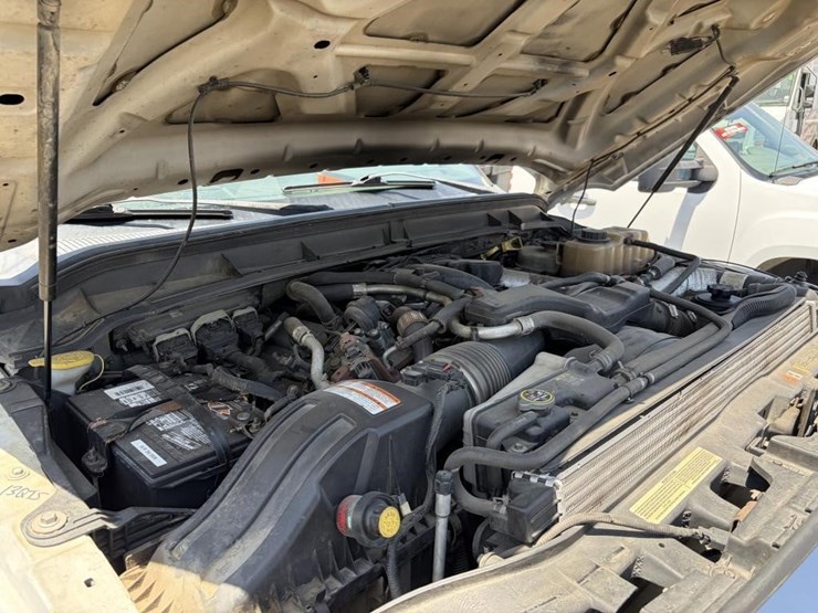 2012-ford-f550-image-8
